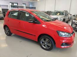 VOLKSWAGEN - FOX - 2017/2017 - Vermelha - R$ 59.900,00