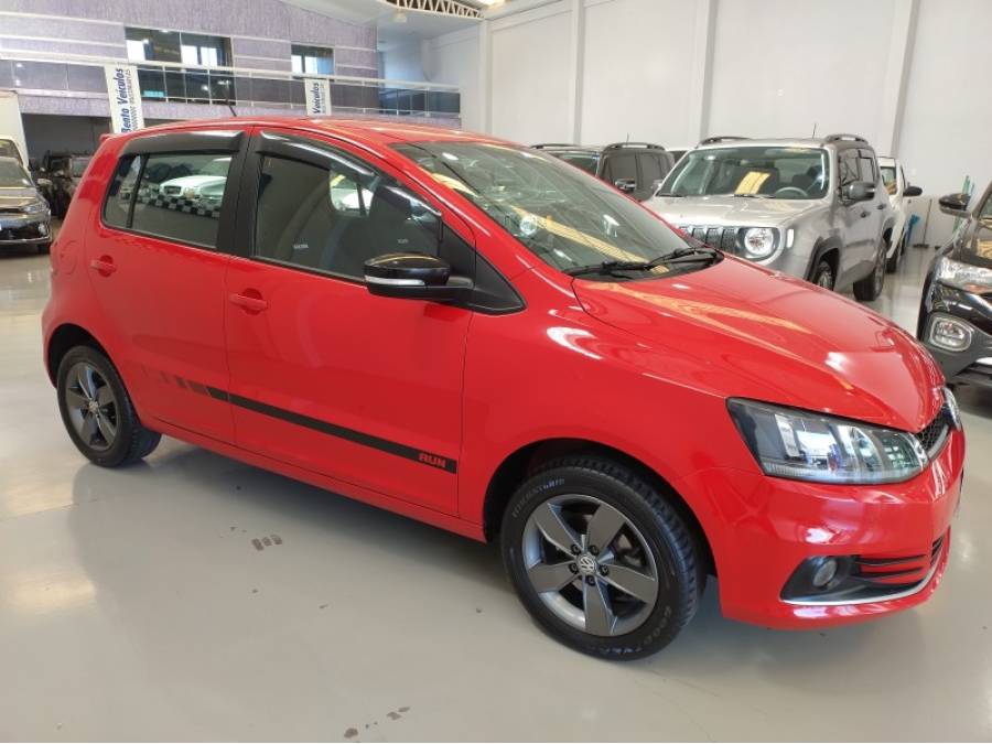 VOLKSWAGEN - FOX - 2017/2017 - Vermelha - R$ 59.900,00