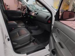 TOYOTA - HILUX - 2014/2014 - Branca - R$ 140.900,00