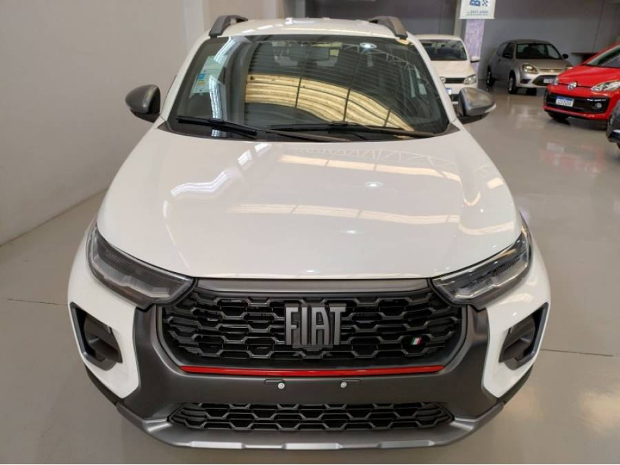 FIAT - STRADA - 2024/2025 - Branca - R$ 142.000,00