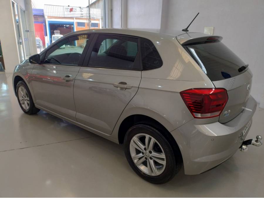 VOLKSWAGEN - POLO - 2020/2021 - Prata - R$ 69.900,00