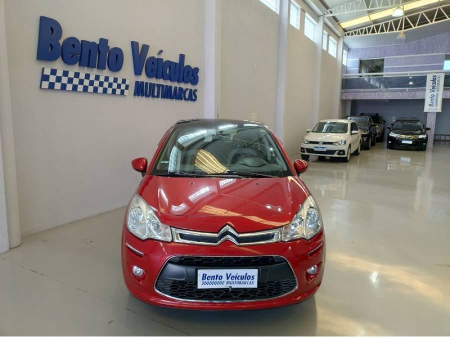 CITROËN - C3 - 2013/2014 - Vermelha - R$ 39.900,00