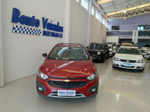 CHEVROLET - ONIX - 2016/2017 - Vermelha - R$ 62.900,00