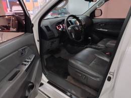 TOYOTA - HILUX - 2014/2014 - Branca - R$ 140.900,00