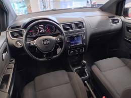 VOLKSWAGEN - FOX - 2017/2017 - Vermelha - R$ 59.900,00