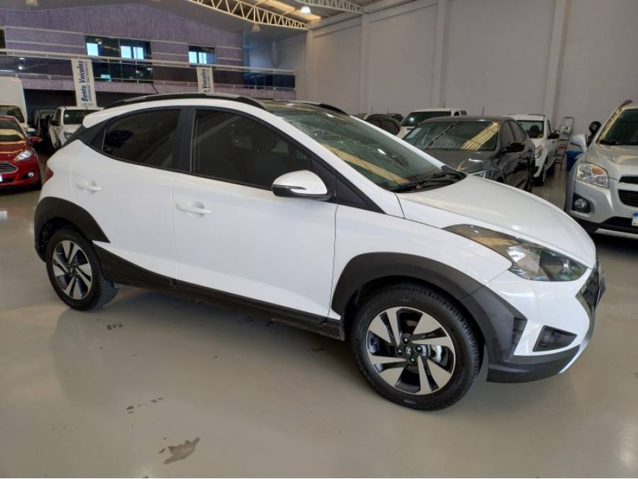HYUNDAI - HB20X - 2021/2022 - Branca - R$ 80.000,00