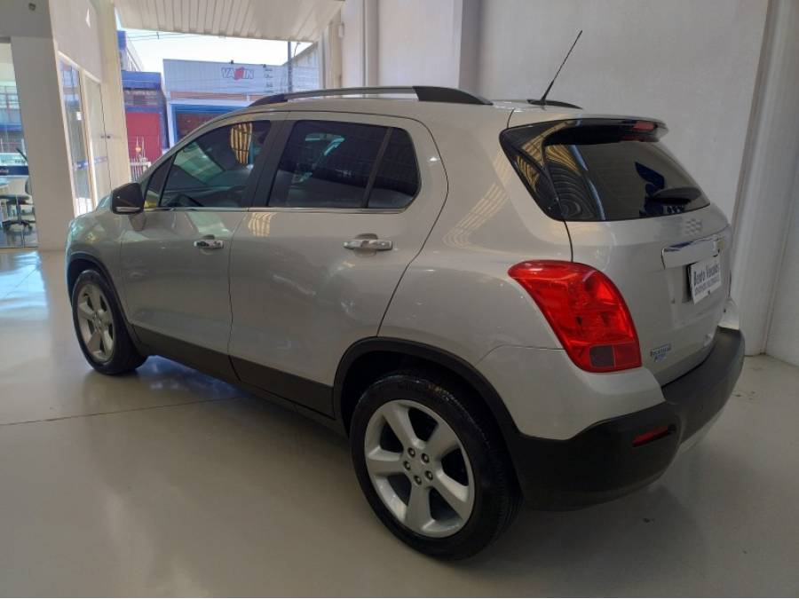CHEVROLET - TRACKER - 2014/2015 - Prata - R$ 72.900,00