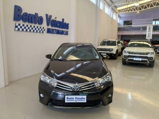 TOYOTA - COROLLA - 2014/2015 - Preta - R$ 88.000,00