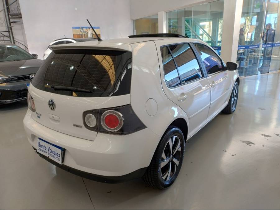 VOLKSWAGEN - GOLF - 2012/2011 - Branca - R$ 59.900,00