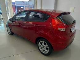 FORD - FIESTA - 2016/2016 - Vermelha - R$ 52.900,00