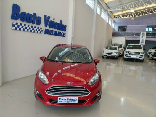 FORD - FIESTA - 2016/2016 - Vermelha - R$ 52.900,00
