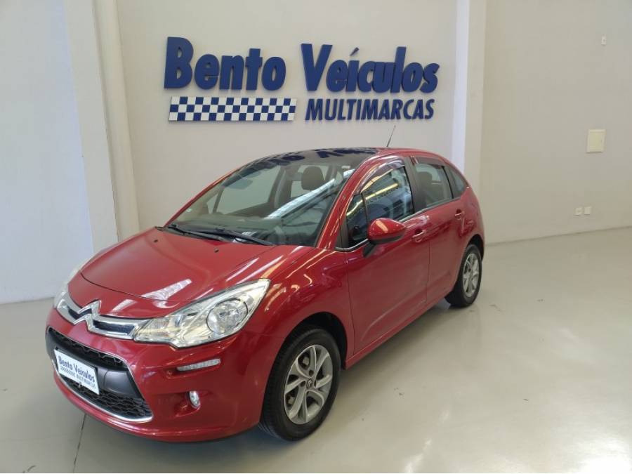 CITROËN - C3 - 2013/2014 - Vermelha - R$ 39.900,00