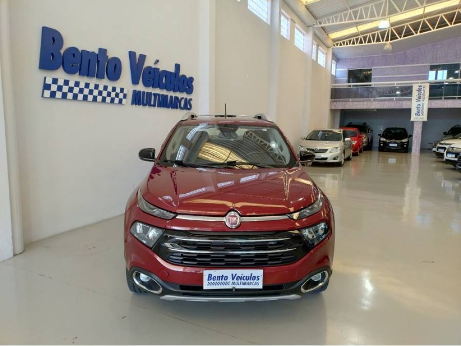 FIAT - TORO - 2016/2017 - Vermelha - R$ 98.900,00