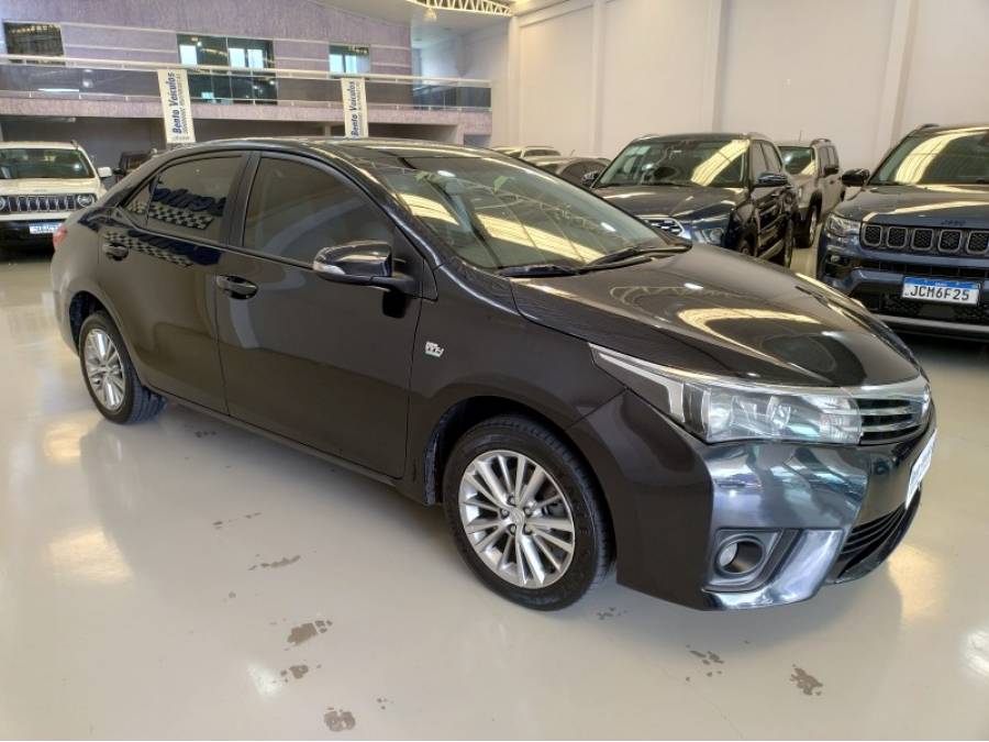 TOYOTA - COROLLA - 2014/2015 - Preta - R$ 88.000,00