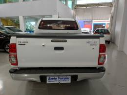 TOYOTA - HILUX - 2014/2014 - Branca - R$ 140.900,00