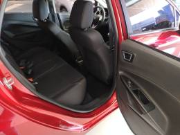 FORD - FIESTA - 2016/2016 - Vermelha - R$ 52.900,00