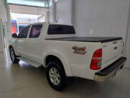 TOYOTA - HILUX - 2015/2015 - Branca - R$ 135.000,00