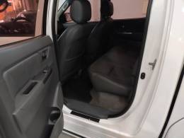 TOYOTA - HILUX - 2014/2014 - Branca - R$ 140.900,00