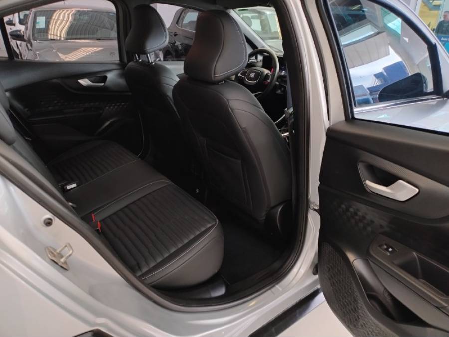 FIAT - FASTBACK - 2022/2023 - Prata - R$ 120.900,00
