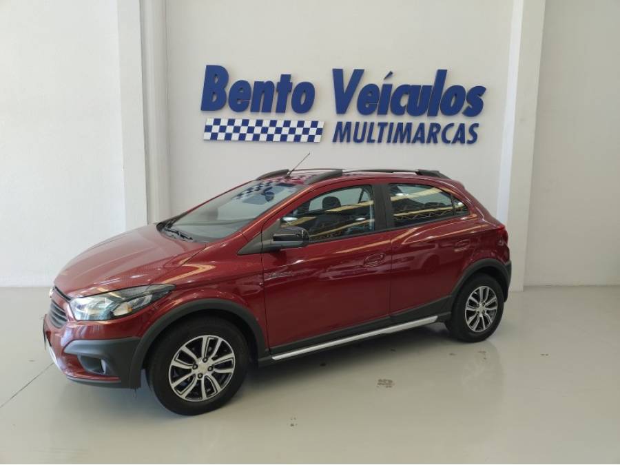 CHEVROLET - ONIX - 2016/2017 - Vermelha - R$ 62.900,00