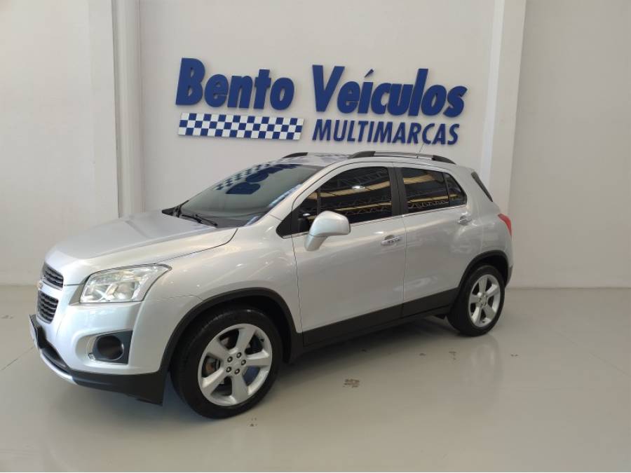 CHEVROLET - TRACKER - 2014/2015 - Prata - R$ 72.900,00