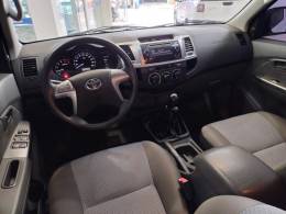 TOYOTA - HILUX - 2015/2015 - Branca - R$ 135.000,00