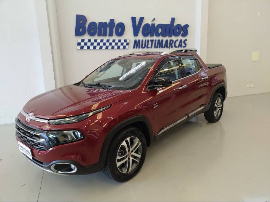 FIAT - TORO - 2016/2017 - Vermelha - R$ 98.900,00