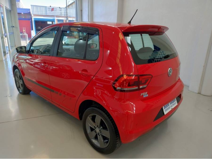 VOLKSWAGEN - FOX - 2017/2017 - Vermelha - R$ 59.900,00