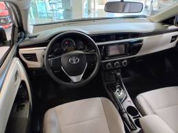 TOYOTA - COROLLA - 2016/2017 - Prata - R$ 84.900,00