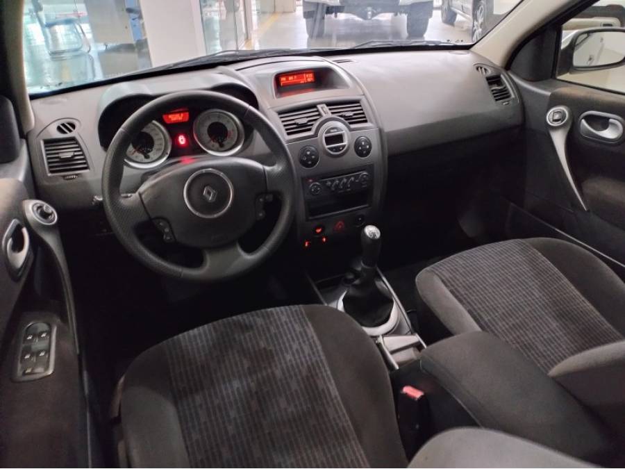 RENAULT - MÉGANE - 2012/2013 - Prata - R$ 36.900,00