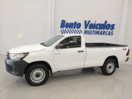 TOYOTA - HILUX - 2023/2023 - Branca - R$ 195.900,00