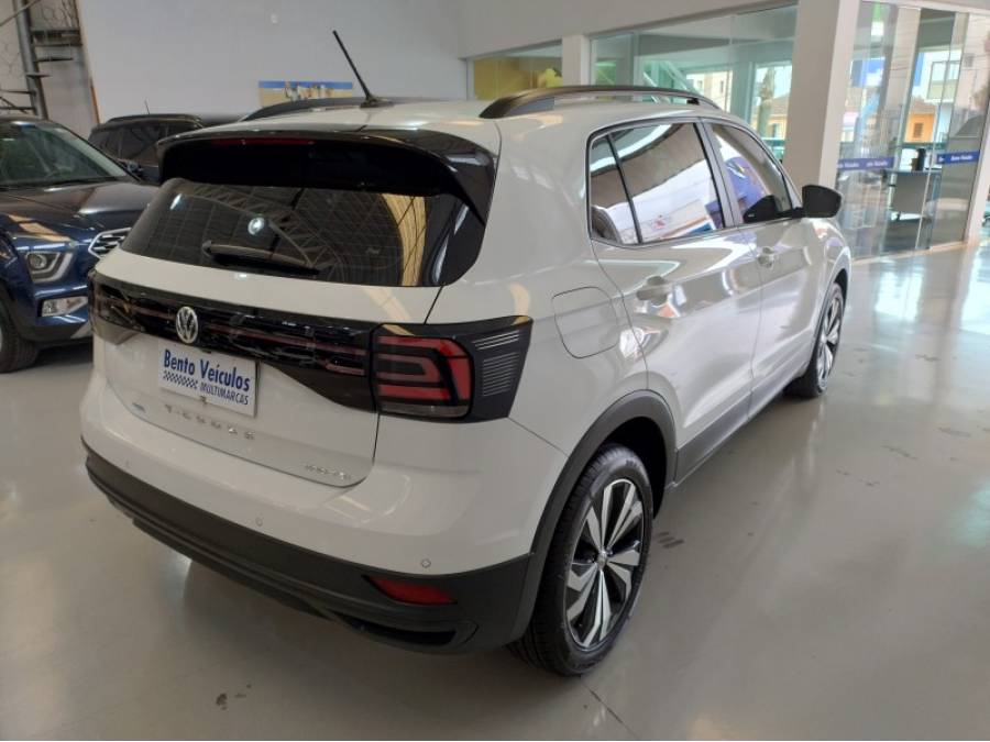 VOLKSWAGEN - T-CROSS - 2020/2021 - Branca - R$ 103.900,00