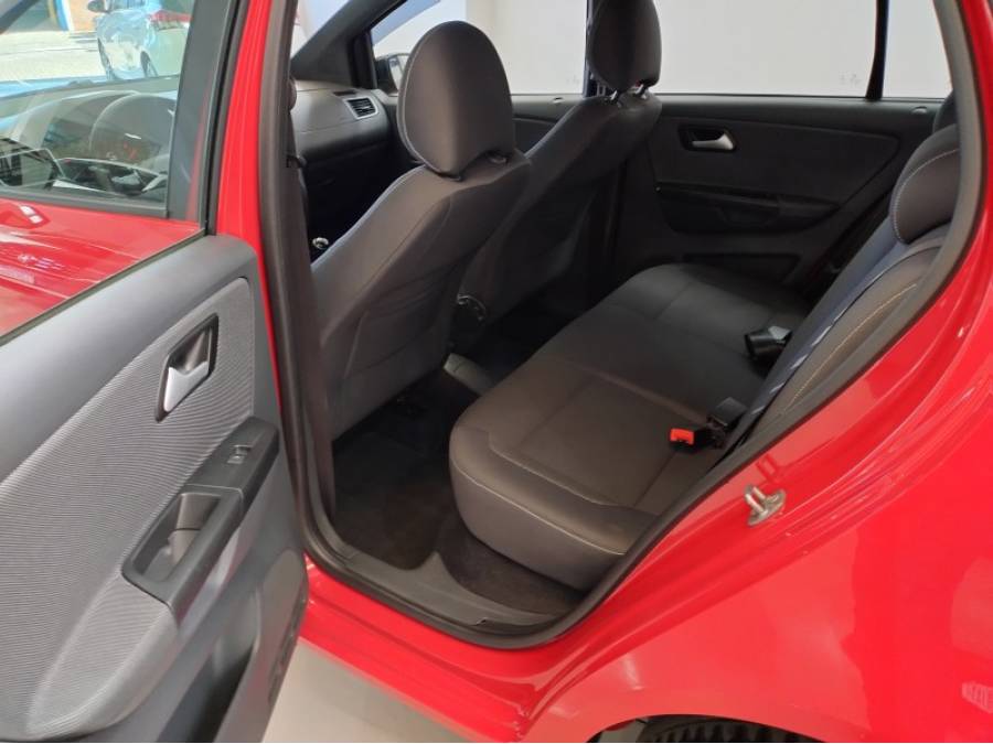 VOLKSWAGEN - FOX - 2017/2017 - Vermelha - R$ 59.900,00