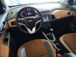 CHEVROLET - ONIX - 2016/2017 - Vermelha - R$ 62.900,00