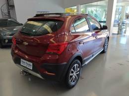 CHEVROLET - ONIX - 2016/2017 - Vermelha - R$ 62.900,00