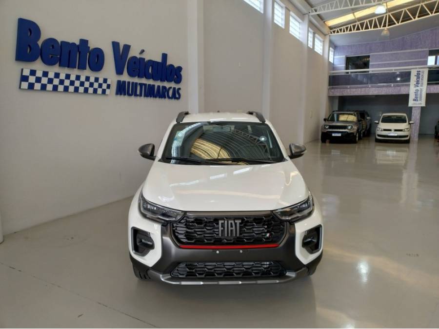 FIAT - STRADA - 2024/2025 - Branca - R$ 142.000,00