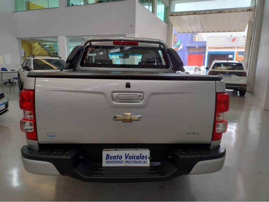 CHEVROLET - S10 - 2015/2016 - Prata - R$ 99.900,00