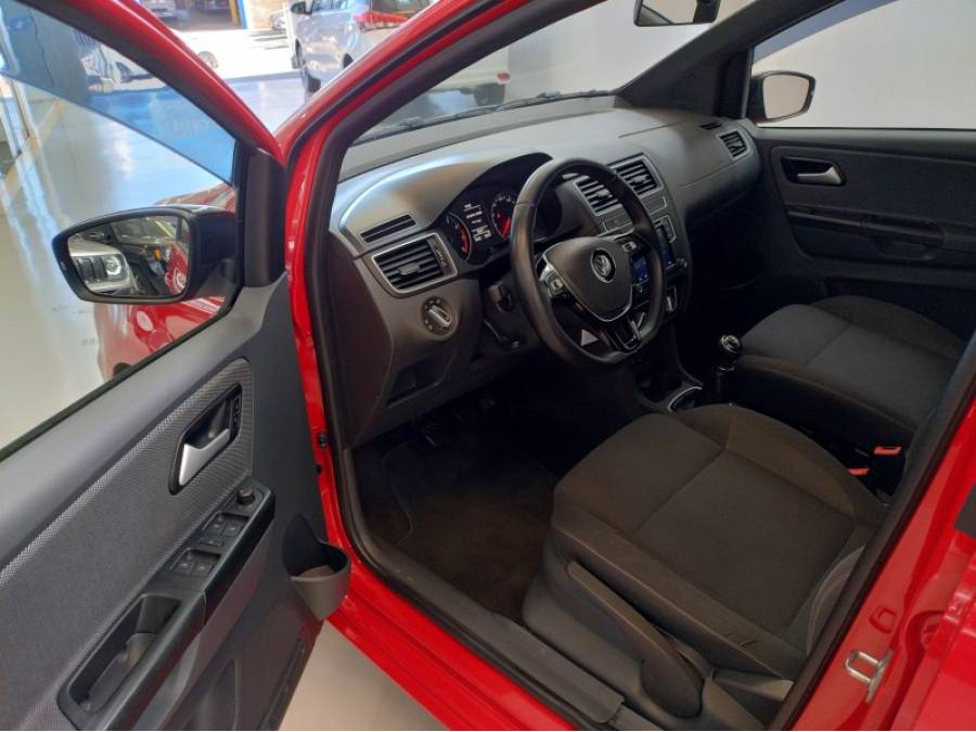 VOLKSWAGEN - FOX - 2017/2017 - Vermelha - R$ 59.900,00