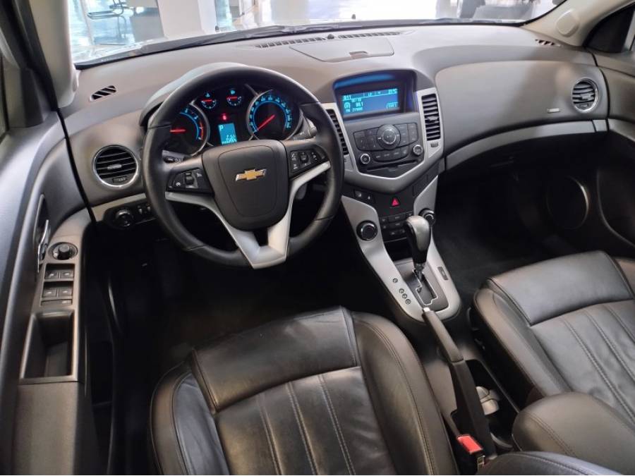 CHEVROLET - CRUZE - 2012/2013 - Branca - R$ 57.900,00