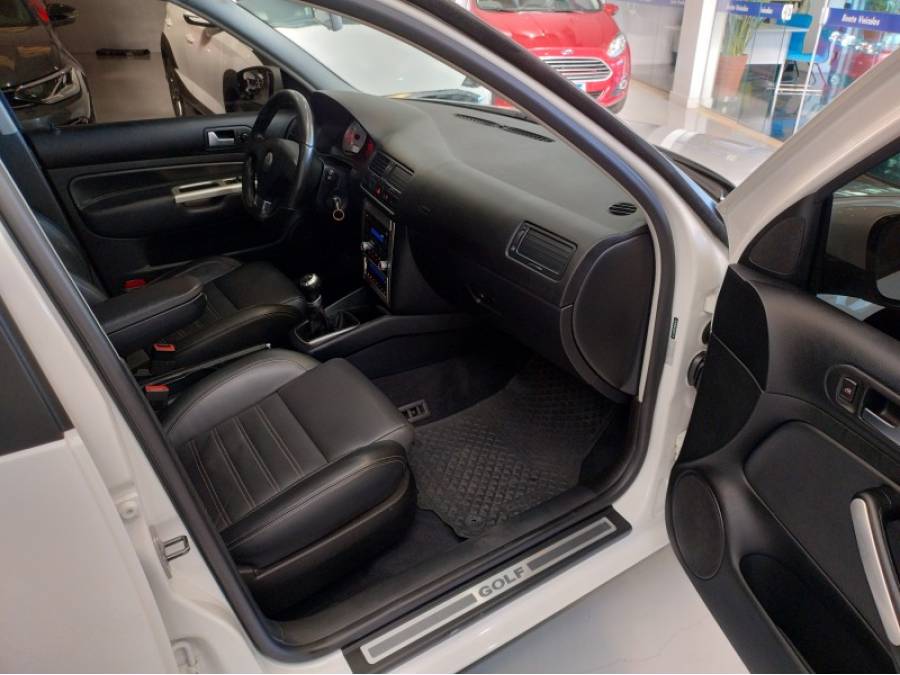 VOLKSWAGEN - GOLF - 2012/2011 - Branca - R$ 59.900,00