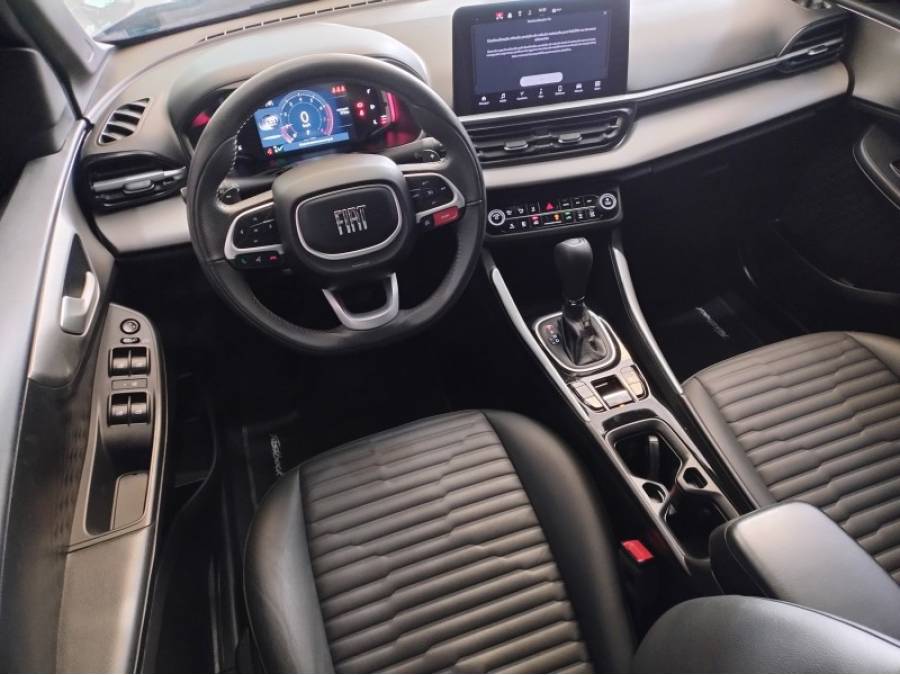 FIAT - FASTBACK - 2022/2023 - Prata - R$ 120.900,00