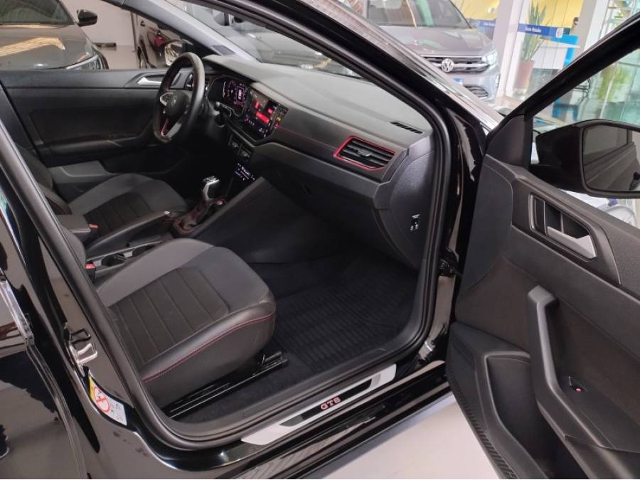 VOLKSWAGEN - POLO - 2023/2023 - Preta - R$ 127.900,00