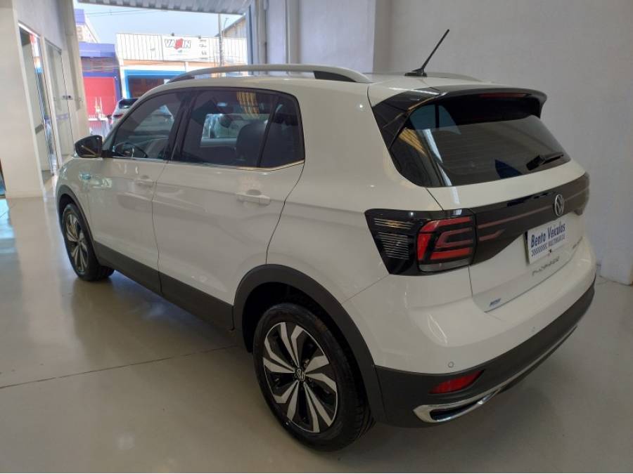 VOLKSWAGEN - T-CROSS - 2022/2023 - Branca - R$ 138.900,00