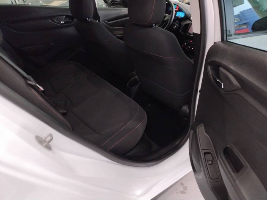 CHEVROLET - ONIX - 2013/2014 - Branca - R$ 53.900,00