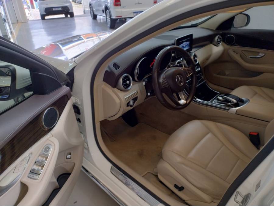 MERCEDES-BENZ - C 180 - 2015/2015 - Branca - R$ 102.000,00