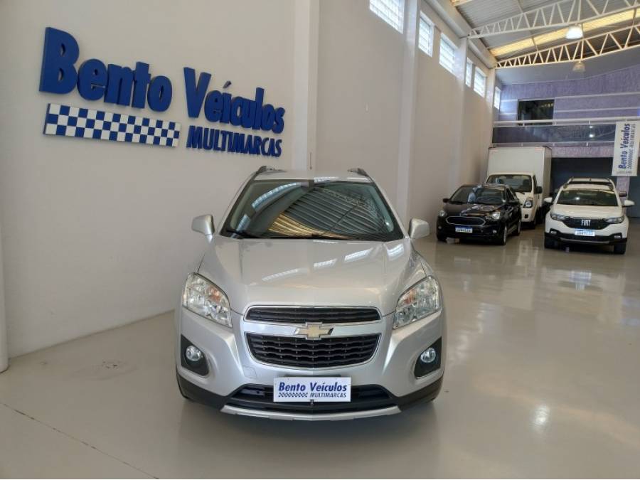 CHEVROLET - TRACKER - 2014/2015 - Prata - R$ 72.900,00