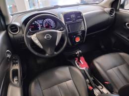 NISSAN - VERSA - 2016/2017 - Branca - R$ 61.000,00