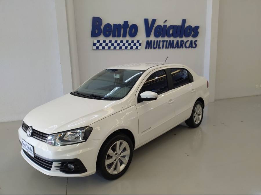 VOLKSWAGEN - VOYAGE - 2017/2018 - Branca - R$ 49.900,00