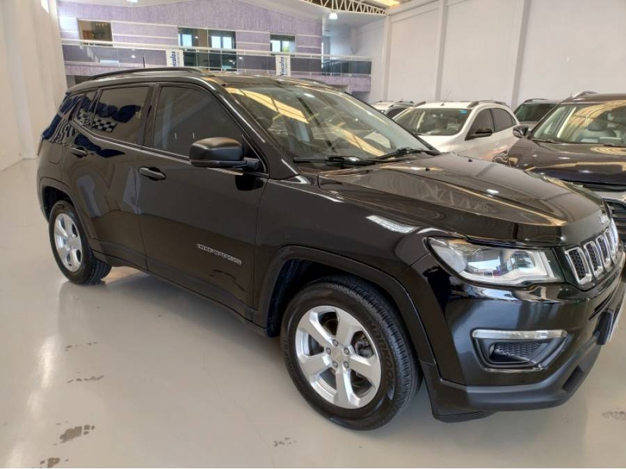 JEEP - COMPASS - 2017/2018 - Preta - R$ 95.900,00